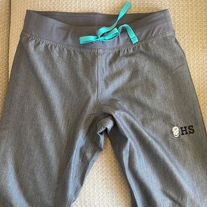 Brand new Figs Womens scrub pants